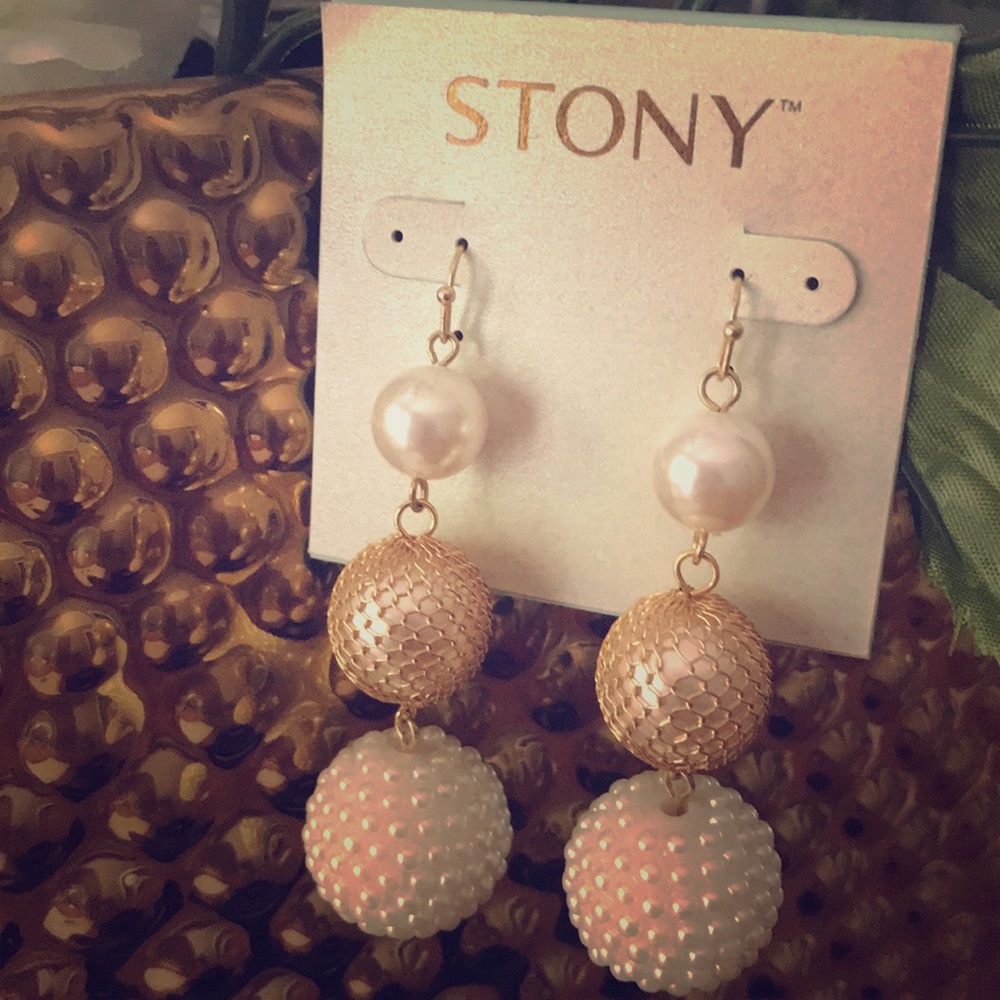 Drop earrings